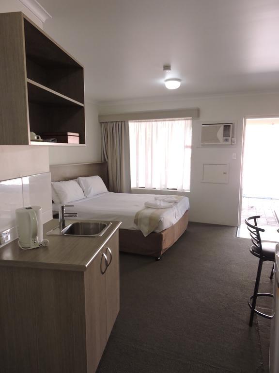 Town & Country Motel Nerang Ruang foto