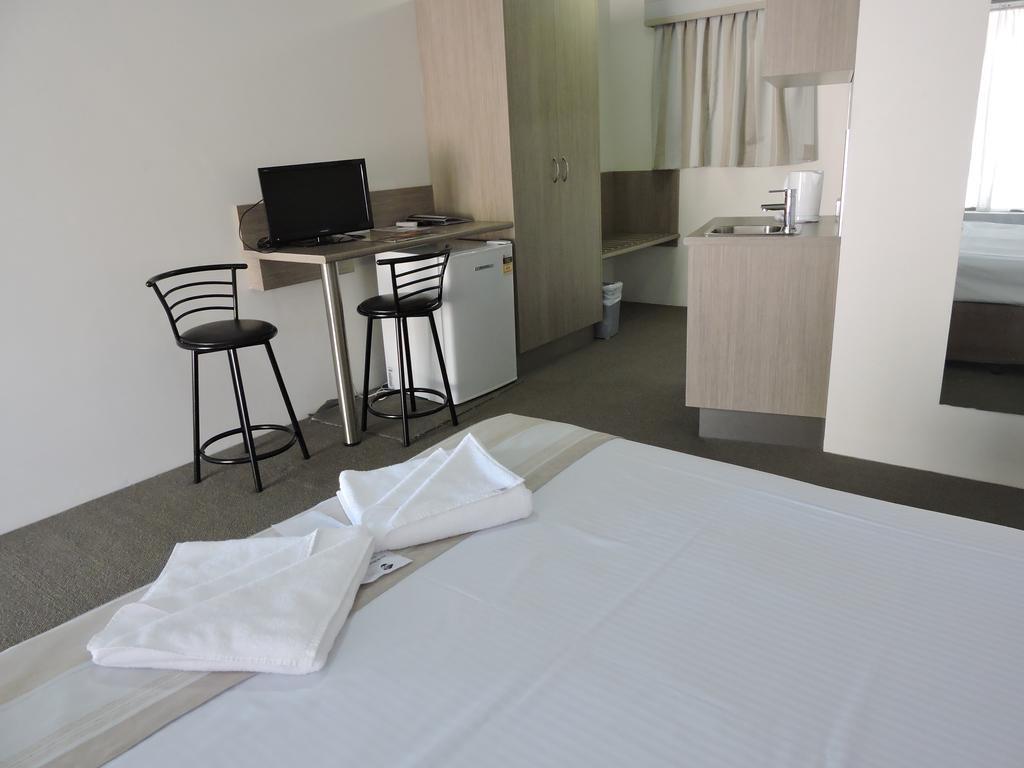 Town & Country Motel Nerang Ruang foto